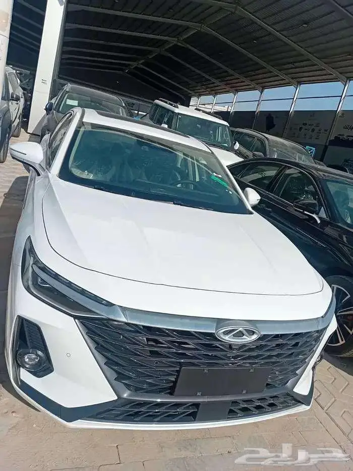 شيري اريزو 8 2025 لكجيري لدى سفنز التجارية للسيارات 3