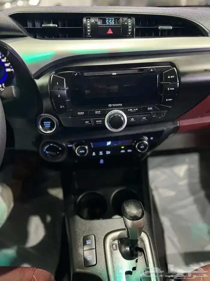 تويوتا هايلوكس 2017 سعودي فل كامل ماشي 304 الف 8