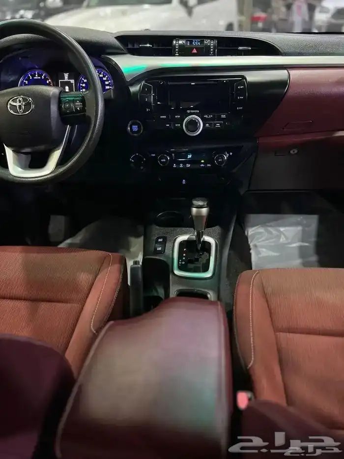 تويوتا هايلوكس 2017 سعودي فل كامل ماشي 304 الف 9