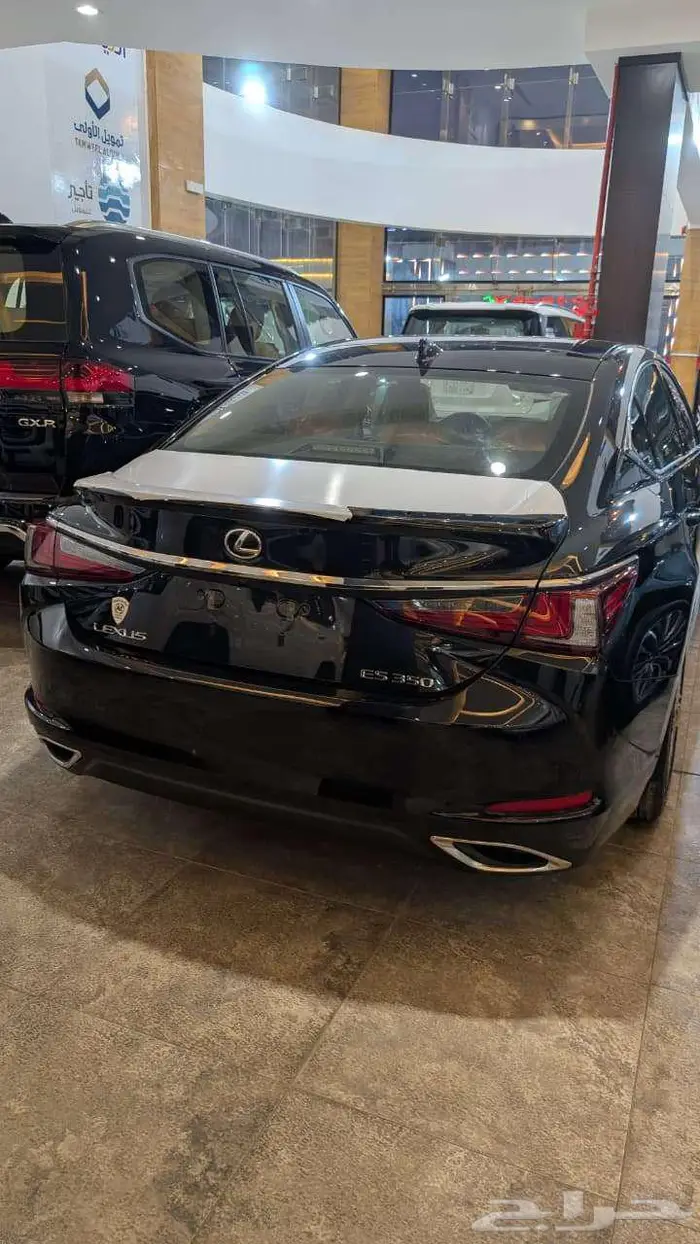 لكزس ES350 فئة CC 2025 3