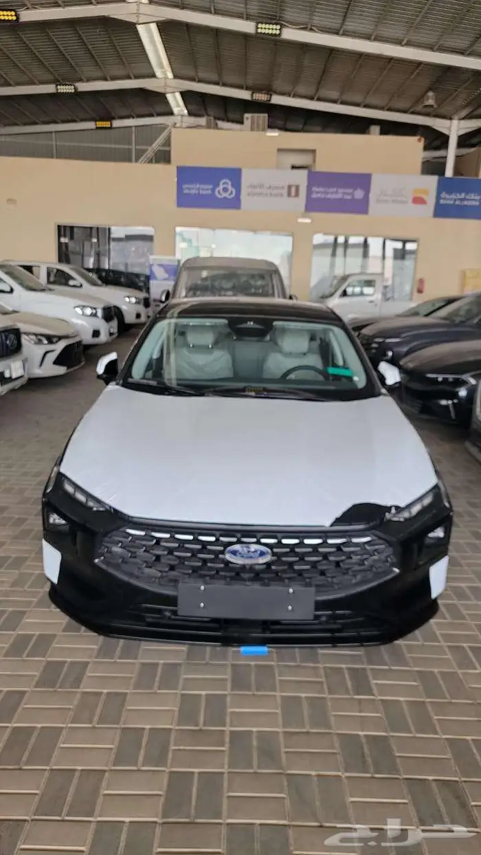 فورد توورس تيتانيوم 2026(كاش-اقساط) 2