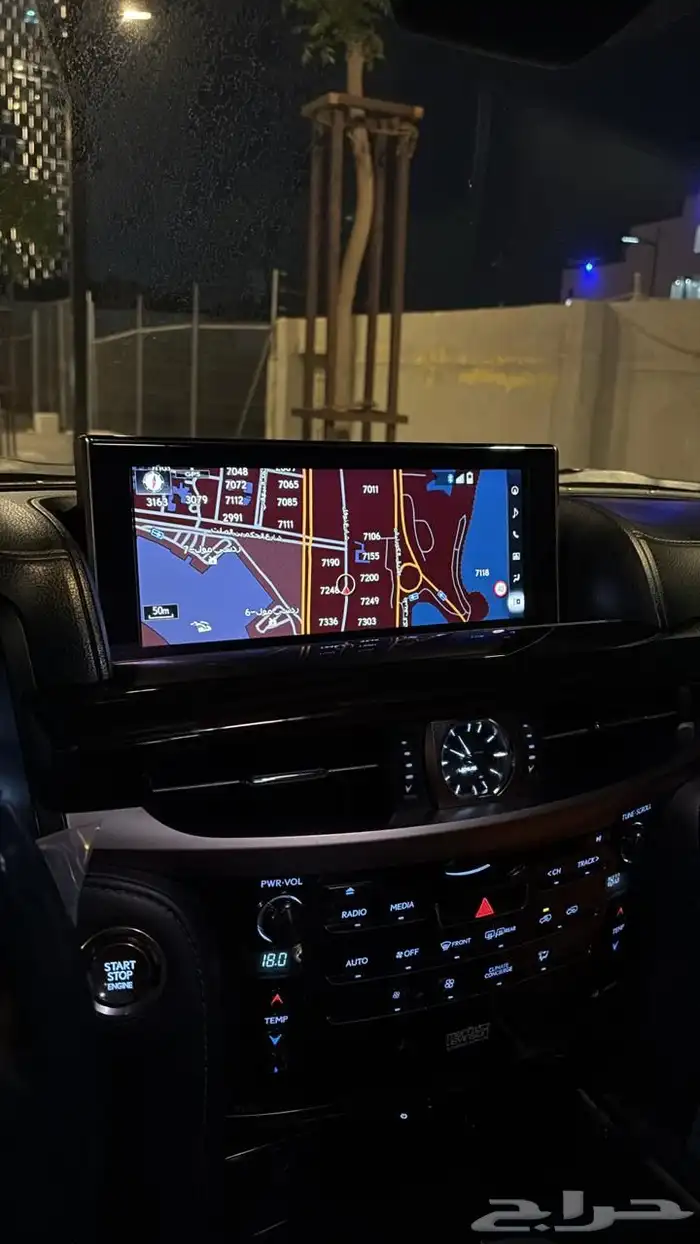 لكزس بلاك اديشن 2020 4