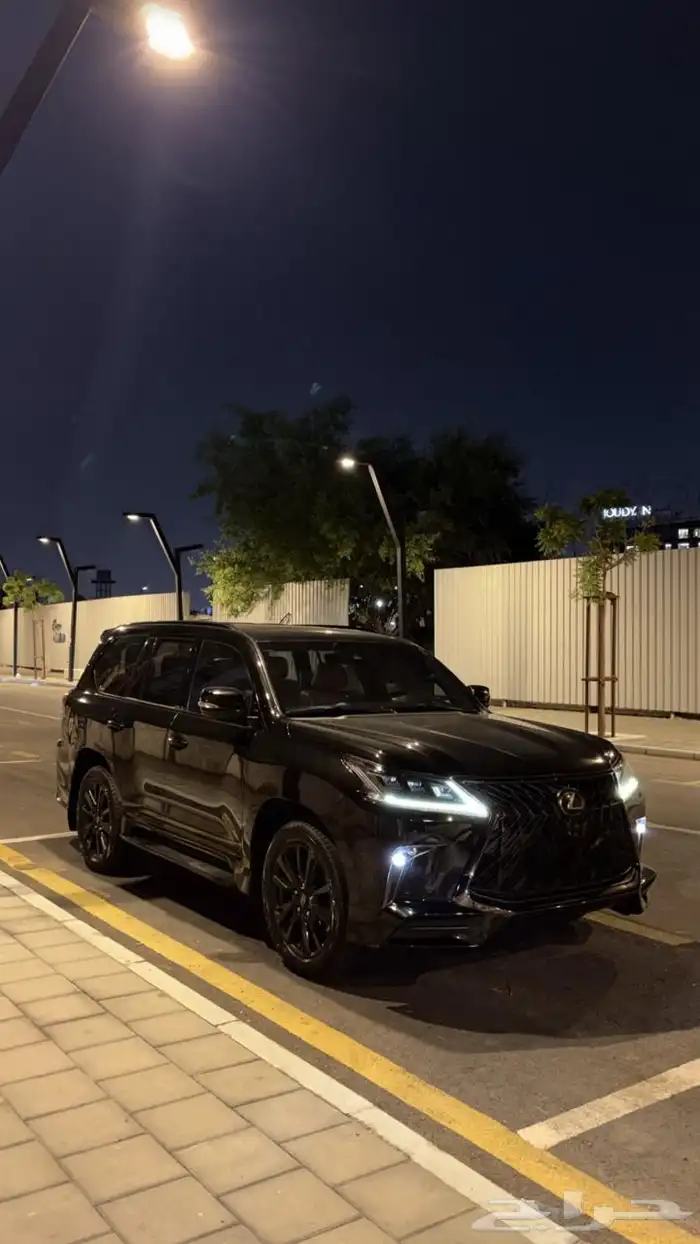 لكزس بلاك اديشن 2020 0