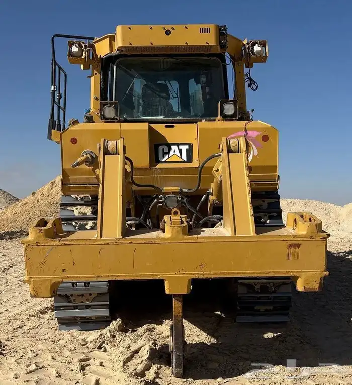 للبيع بلدوزر كتربلر حجم  D8T موديل 2017 3