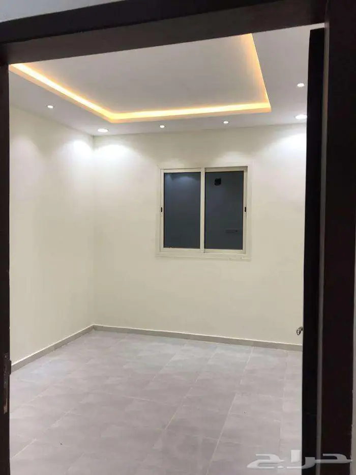 شقة للإيجار في حي الجنادرية   المعالي (الدور الأول درج) 0