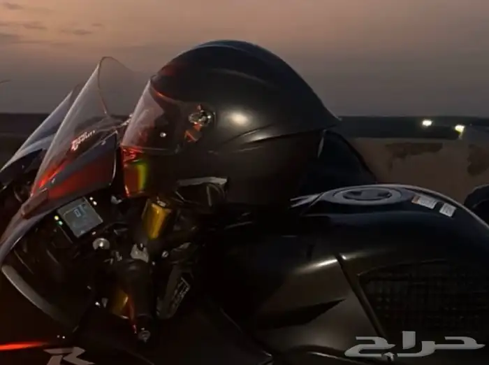 خوذه شركة AGV الايطاليه مع سماعه سينا 0