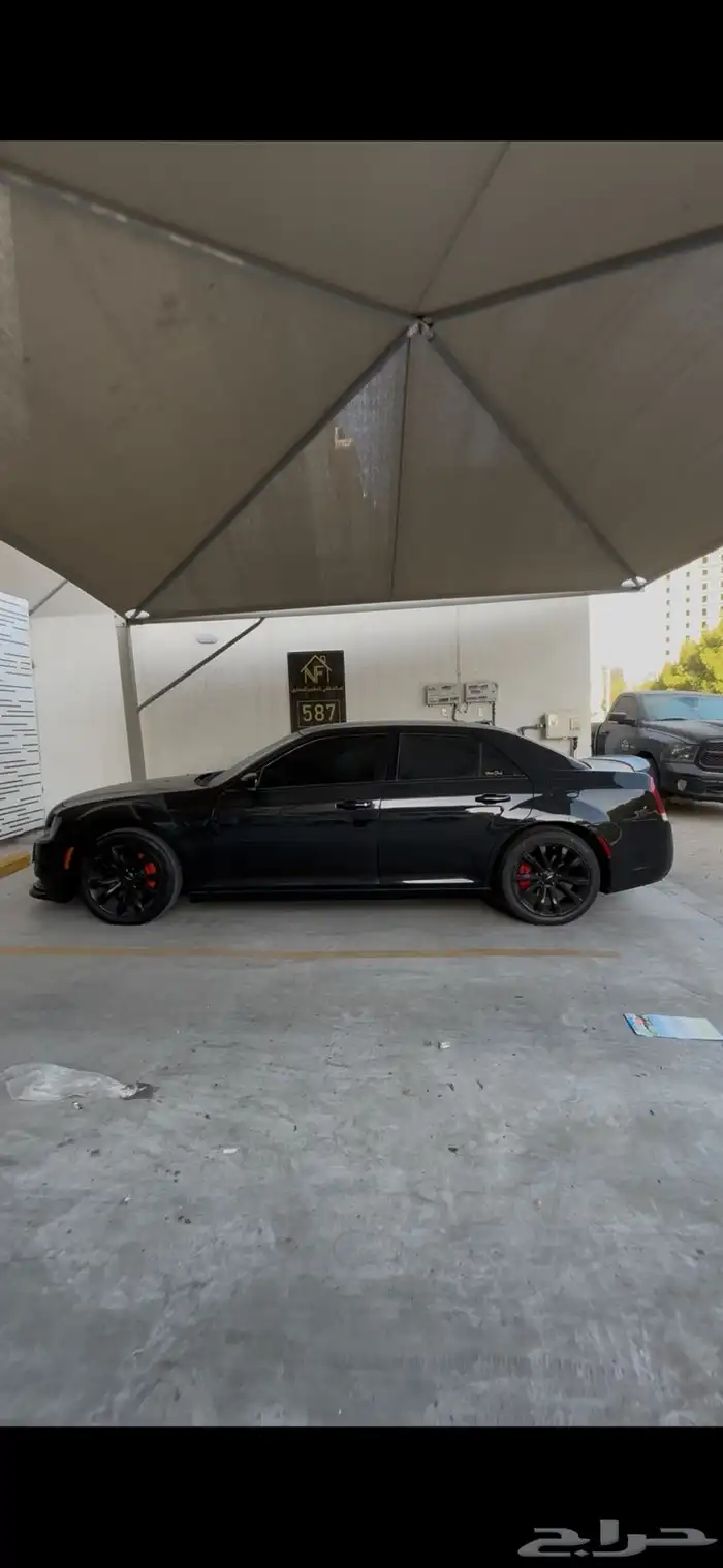 كرايسلر 2015 اكزكتيف V8 1