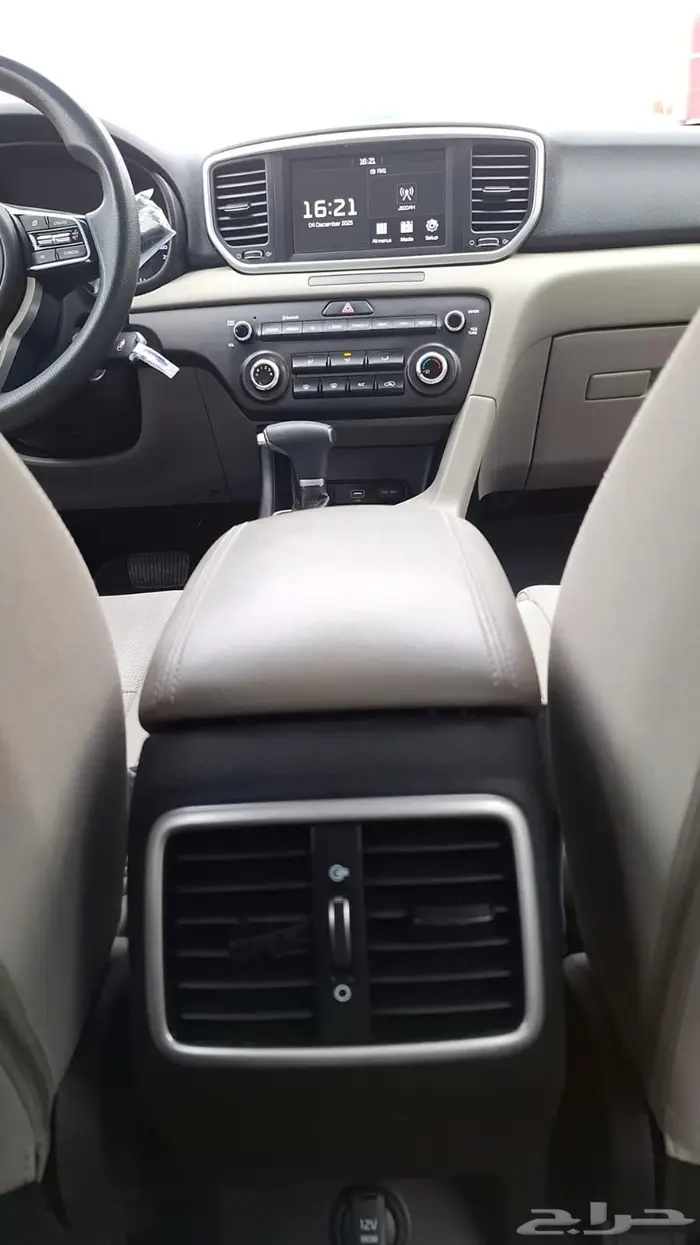 للبيع سبورتاج 2022 مكينة 1600cc نظيف 12