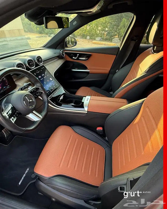 مرسيدس C 2024 AMG لون داخلي جملي وأسود 2