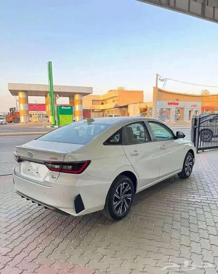 تويوتا يارس 1.3 y ستاندر بنزين 2026 3