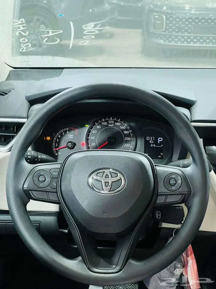 تويوتا كورولا XLI 1.6 بنزين بريمي 2025 4