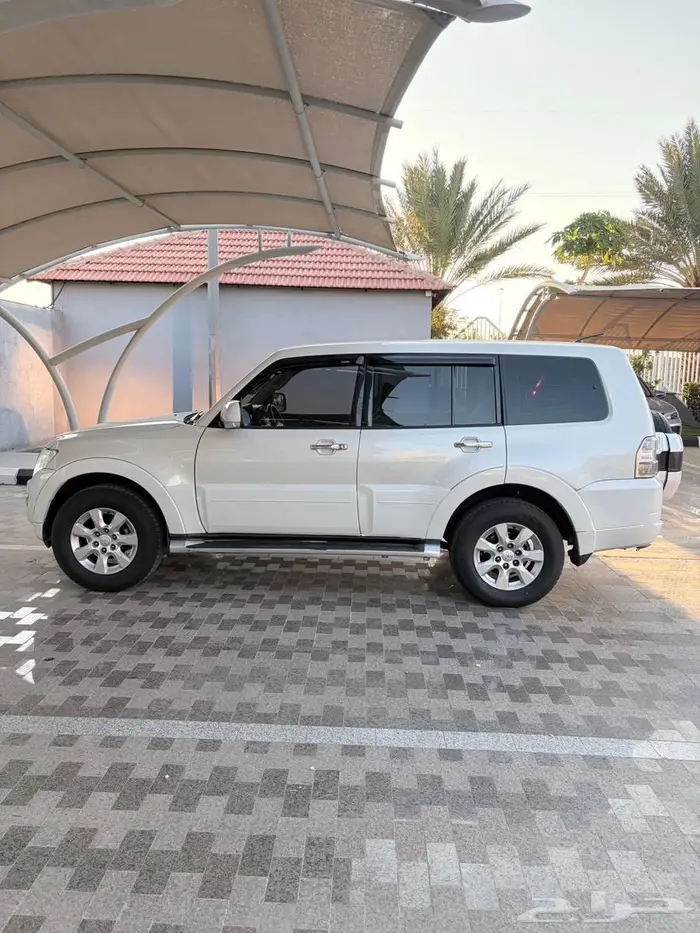 جيب باجيرو 2016 نظيف 10