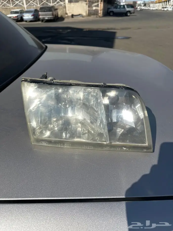 شمعة فورد فكتوريا 0