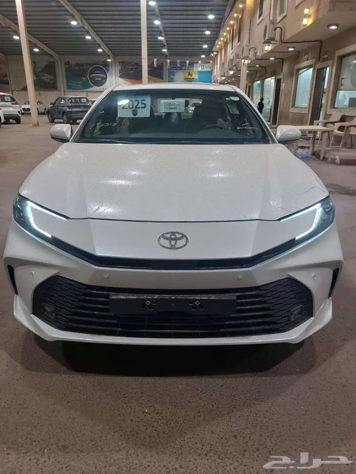 تويوتا كامري LE بنزين 2025 سعودي 0