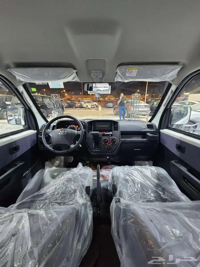 تويوتا فان لايت اس اوتوماتيك بنزين 2025 السعر 71300 6