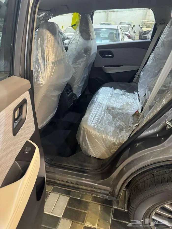 نيسان اكس تريل 7-5 مقاعد 2025 السعر 11