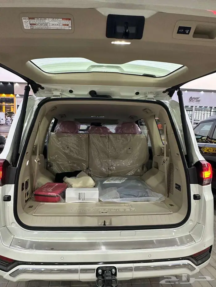 تويوتا لاندكروزر GXR 4 بنزين 2025 سعودي اقل الاسعار 12