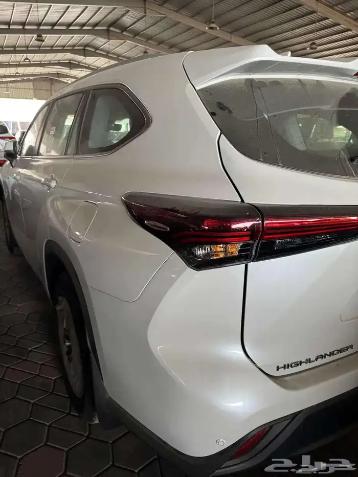 تويوتا هايلاندر GLE موديل 2025 4