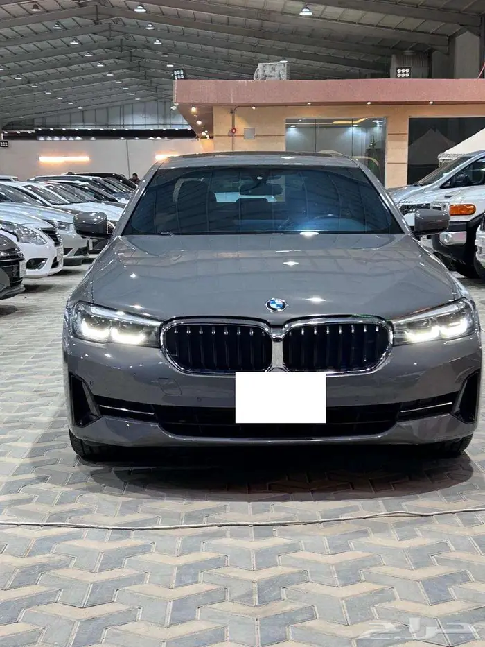 بي ام دبليو 520 2022 0