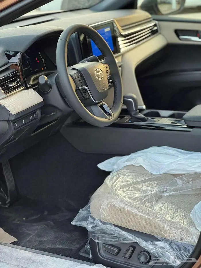 تويوتا كامري LE بنزين 2025 10