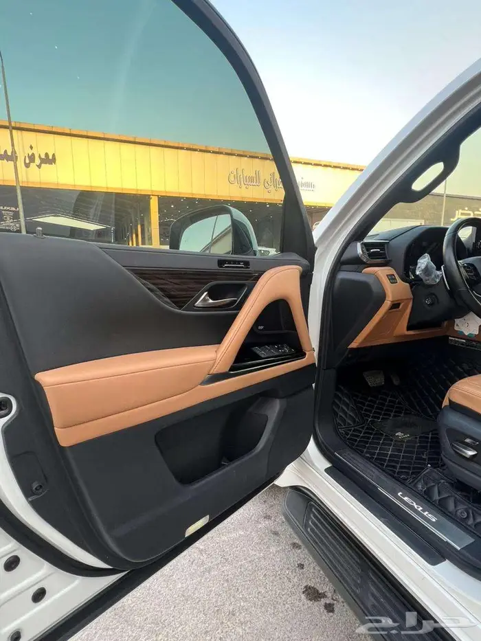 لكزس LX600نوع BBموديل 2024- معرض خلف للسيارات 7