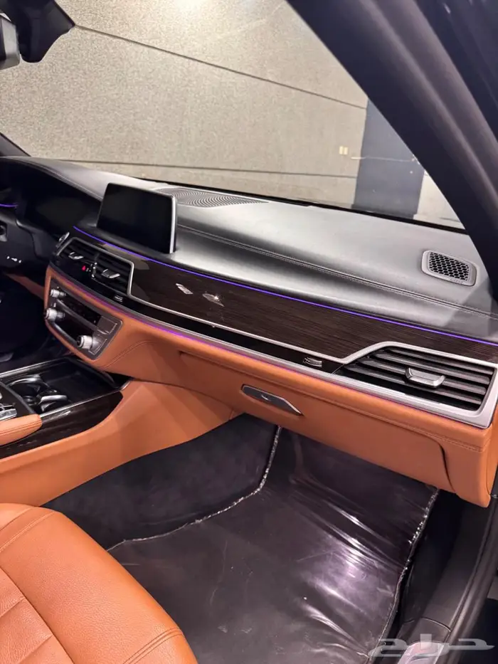 بي ام دبليو 730Li   2022 11