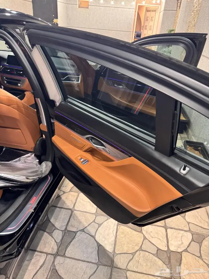 بي ام دبليو 730Li   2022 13