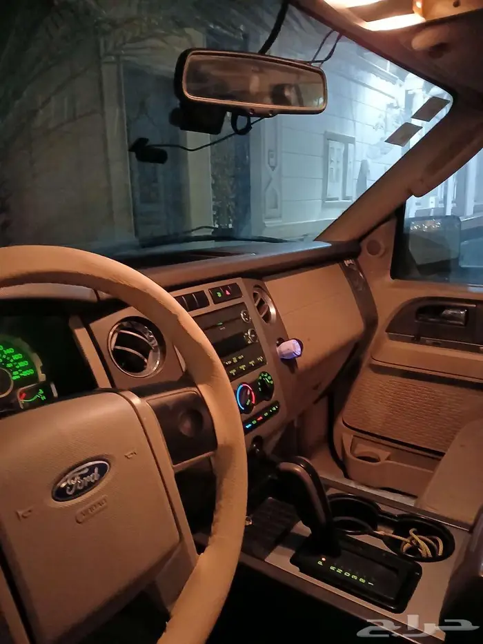 فورد إكسبديشن موديل 2012 سعودي 8