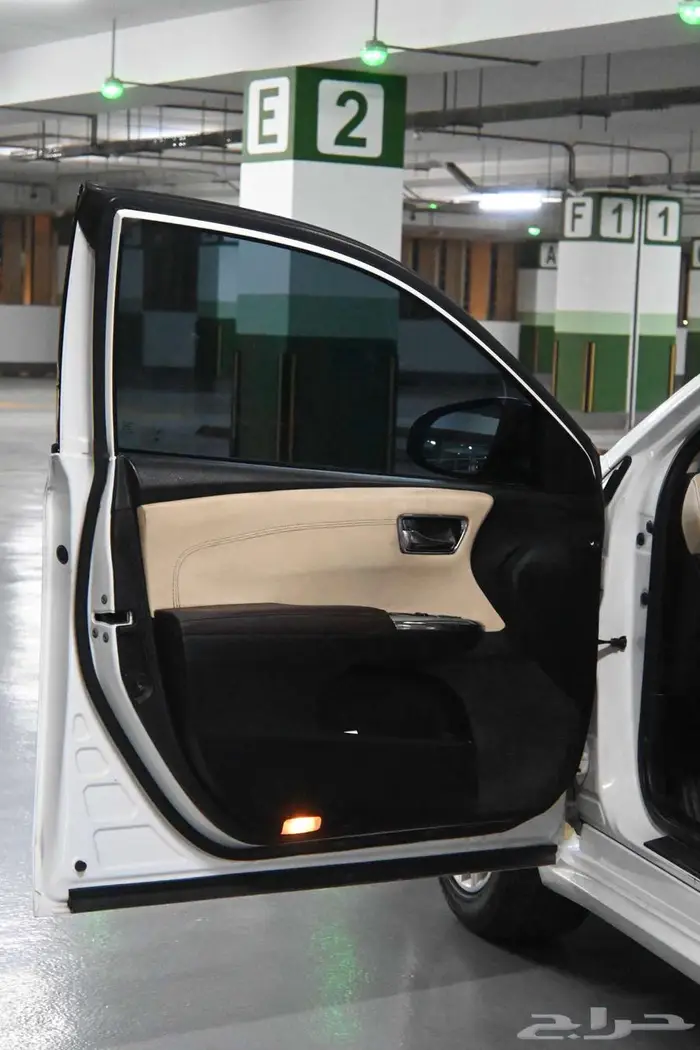 للبيع تويوتا أفالون 2015 16