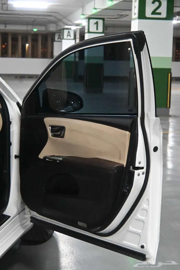 للبيع تويوتا أفالون 2015 25