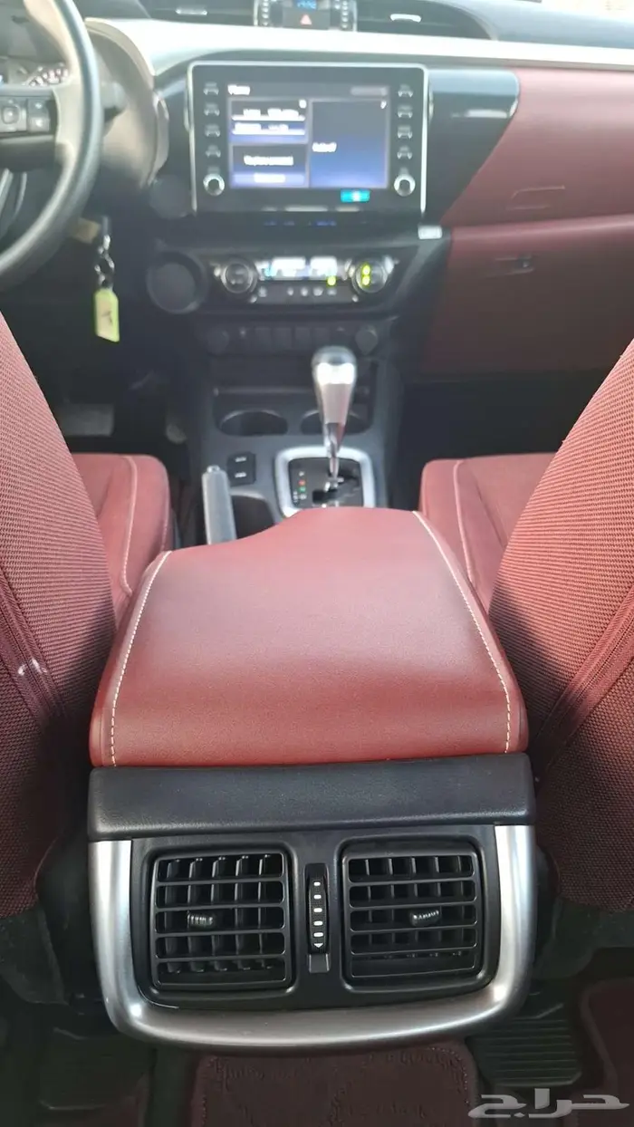 تويوتا هايلكس موديل 2022 وارد الساير 12