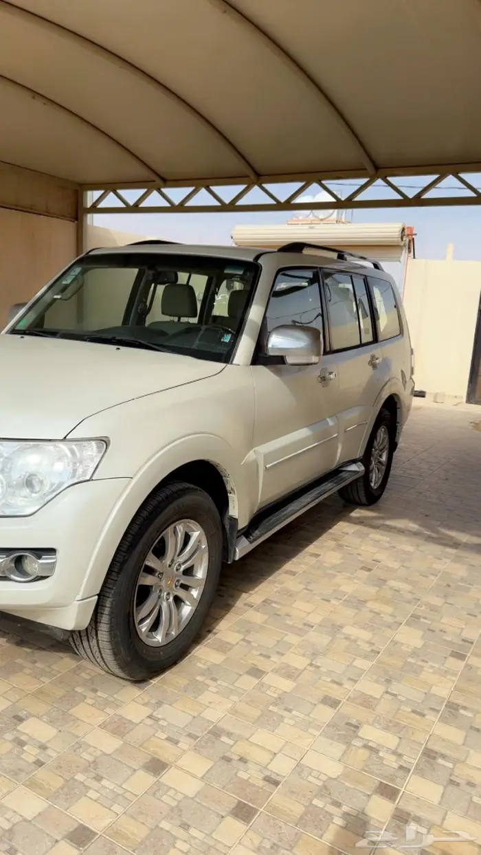 ميتسوبيشي باجيرو فل كامل علامات ذهبيه 1