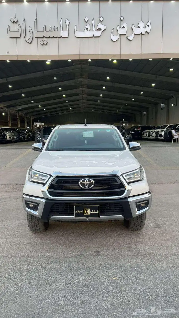 تويوتا هايلوكس GLX ديزل موديل 2024- معرض خلف للسيارات 0