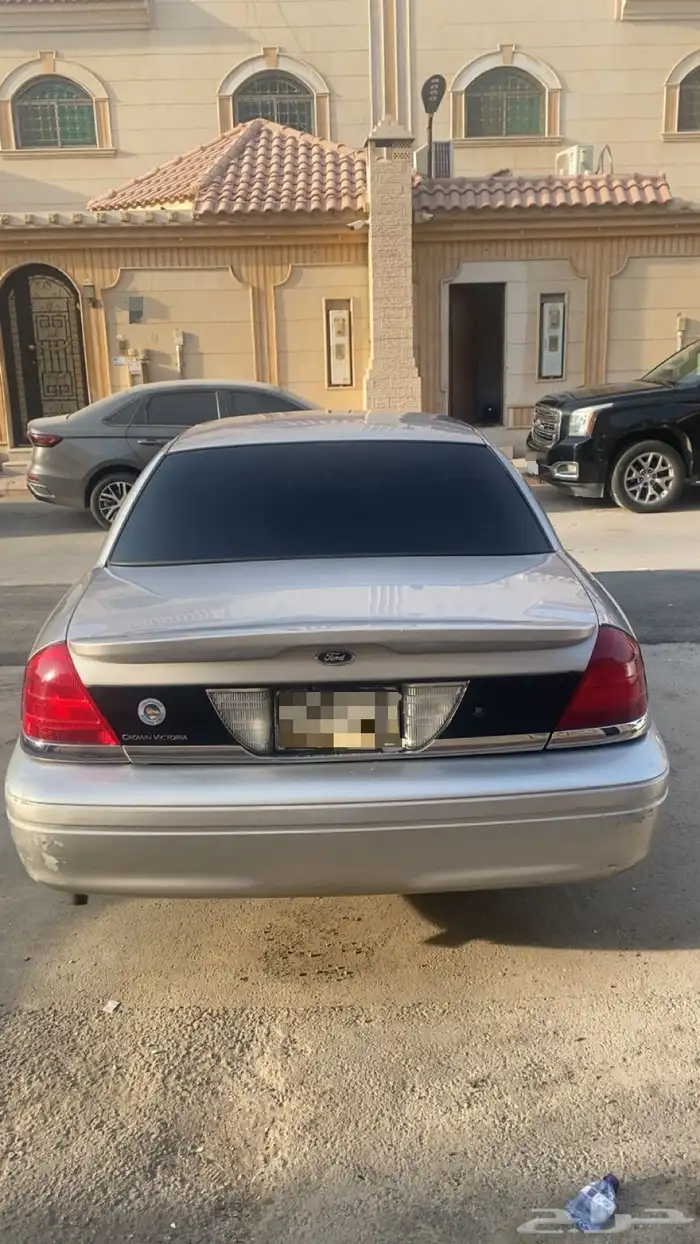 فورد فكتوريا 2011 3