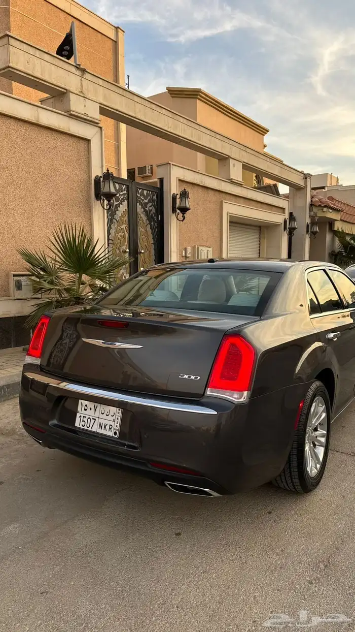 كرايسلر 300 موديل 2022 ممشى قليل جدا 22