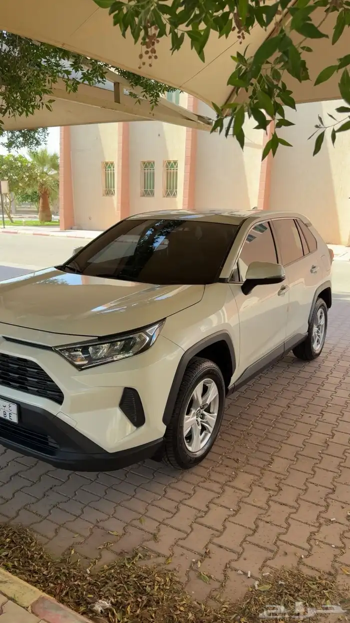 للبيع سيارة راف فور 4