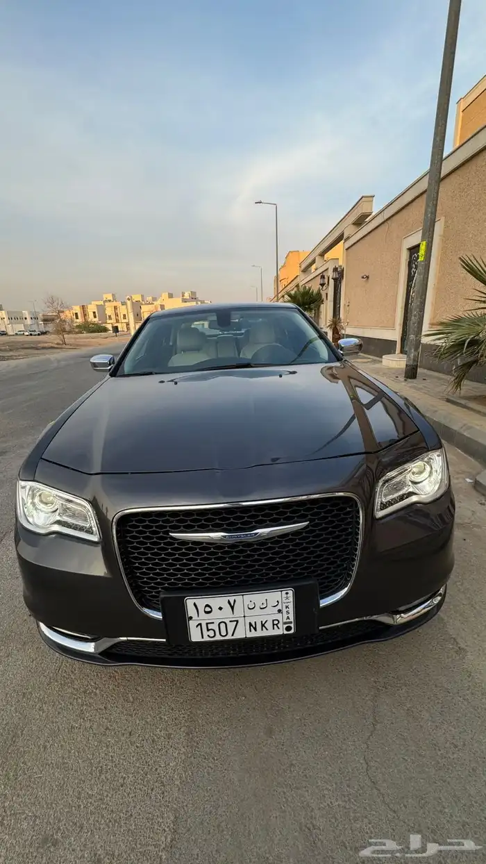 كرايسلر 300 موديل 2022 ممشى قليل جدا 8