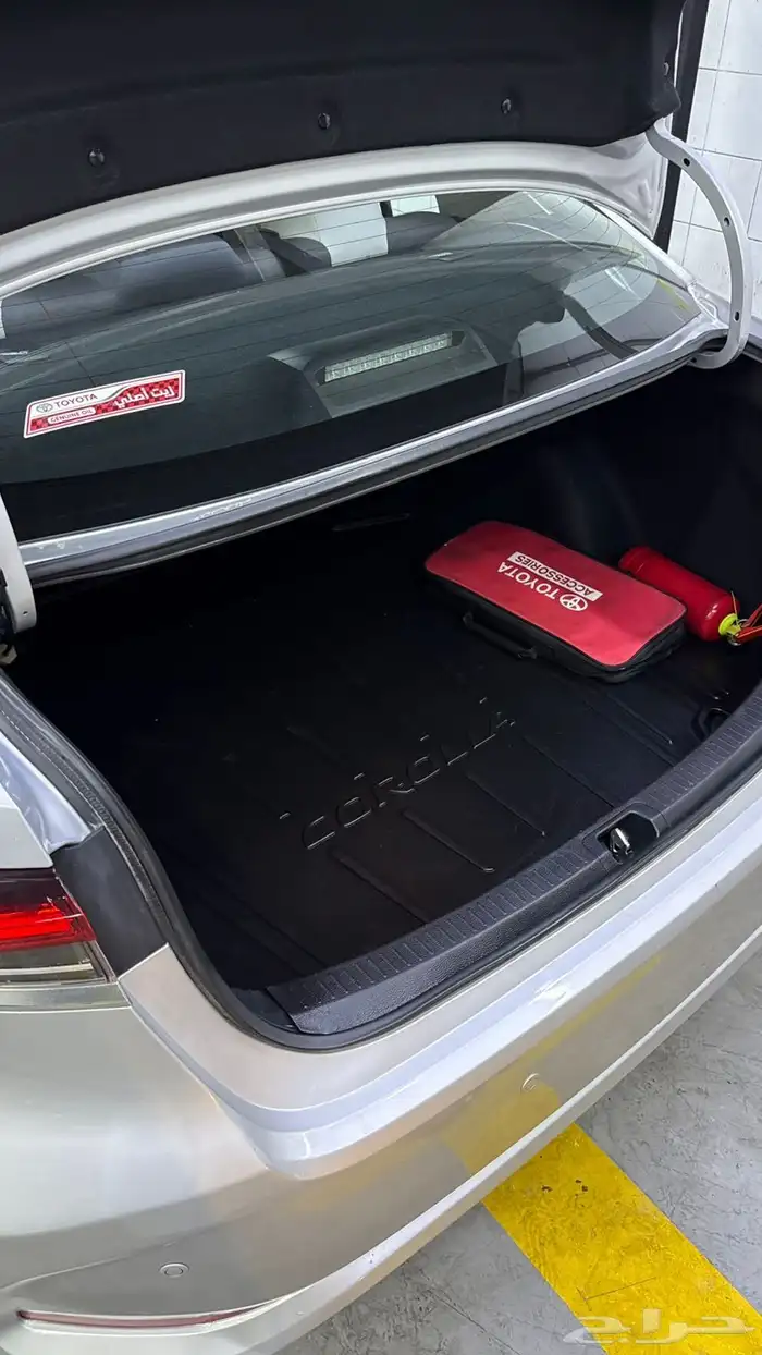 للبيع كورولا 2023 XLI بضمان الوكالة 10