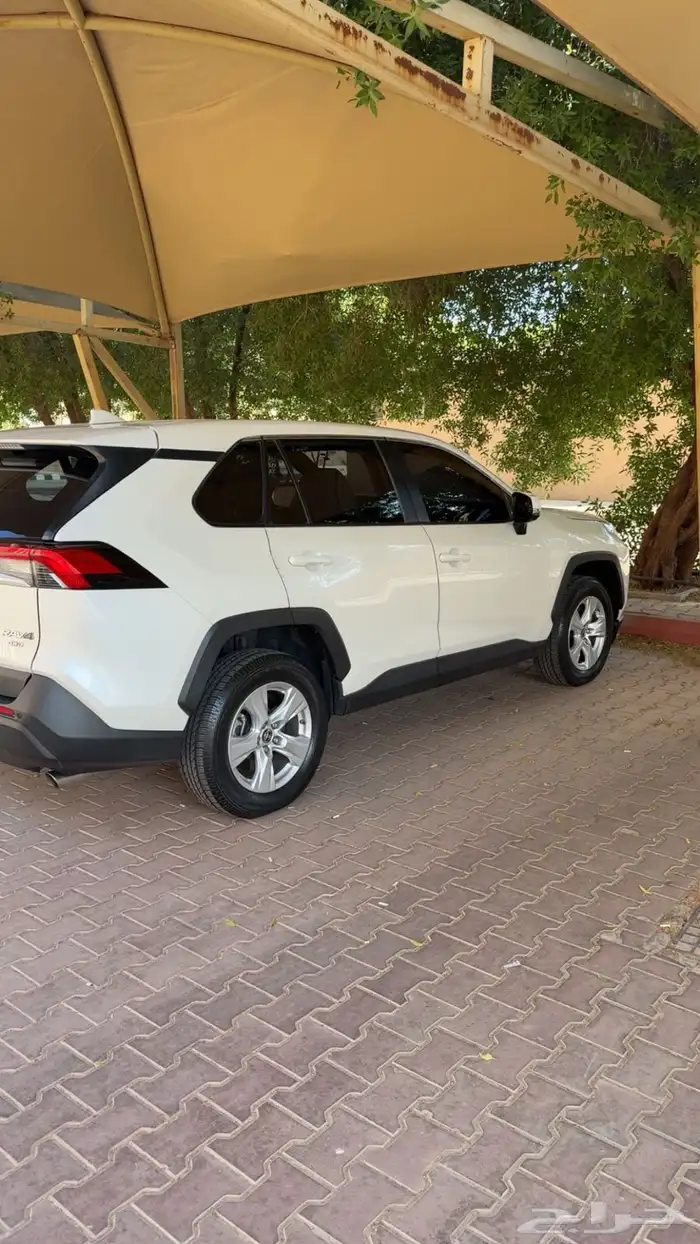 للبيع سيارة راف فور 6