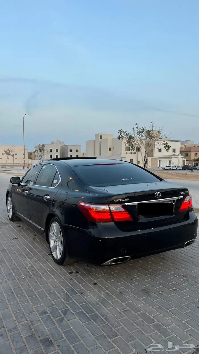 لكزس LS600hl موديل 2010 5