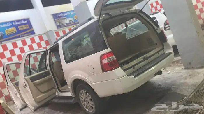 اكسبديشن ( فورد) 2013 1