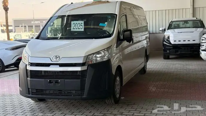 تويوتا هايس بضاعه ديزل سقف عالي توماتيك 2025 7