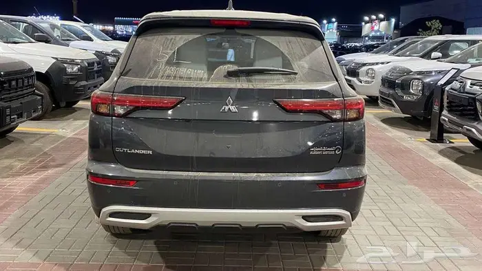 ميتسوبيشي اوتلاندر 7 مقاعد HL بدون دبل موديل 2025 3