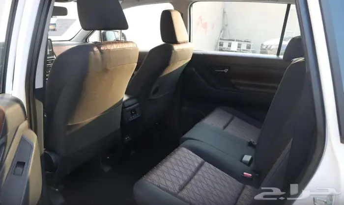 تويوتا انوفا GL استاندر بنزين كاش أقساط 2025 4