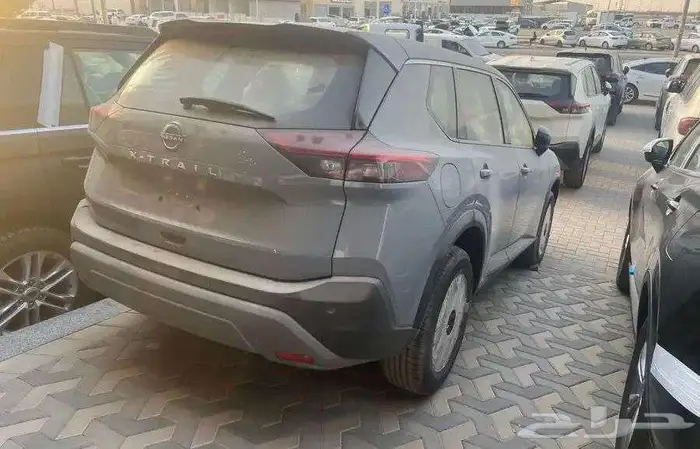 نيسان اكس تريل 7 مقاعد دفع رباعي نص فل 2025 9