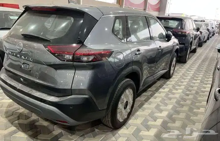 نيسان اكس تريل 7 مقاعد دفع رباعي نص فل 2025 8