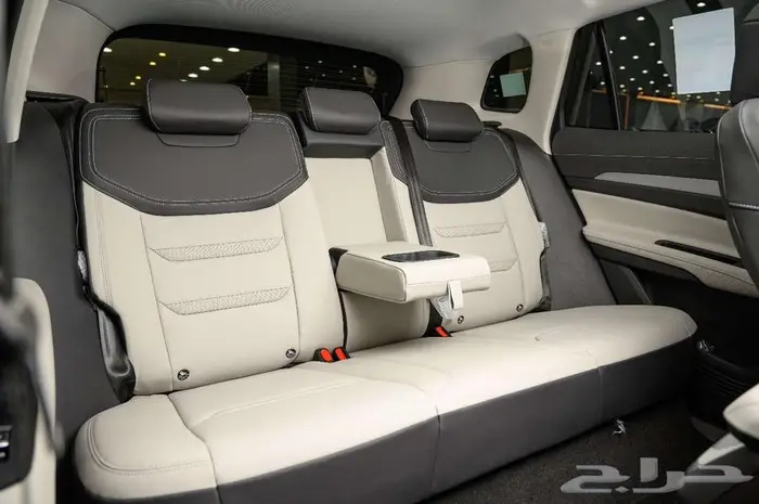 فورد ايفرست XLS ستاندر موديل 2025 توكيلات الجزيرة كاش وتقسيط 11