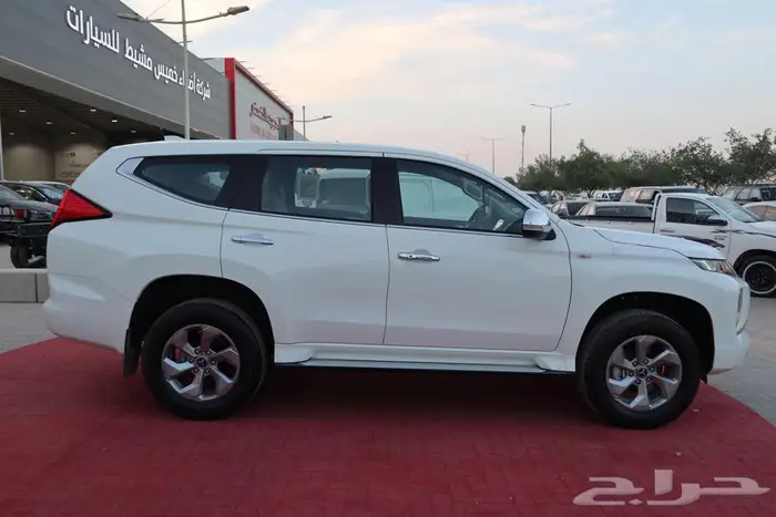 ميتسوبيشي مونتيرو سبورت ستاندر دبل و نص فل 2025 بنزين 12