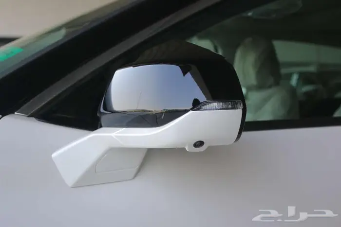 فورد تورس تيتانيوم 1