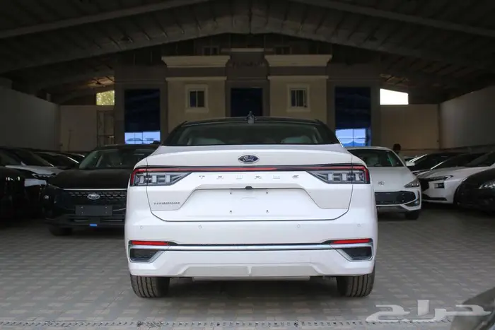 فورد تورس تيتانيوم 7